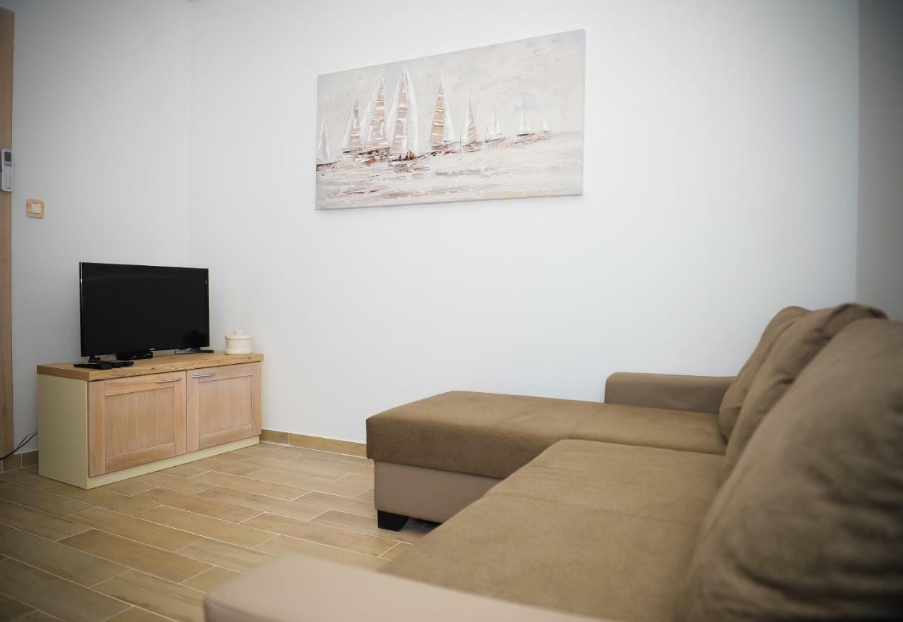 Apartment Markioli Povlja  Ngoại thất bức ảnh