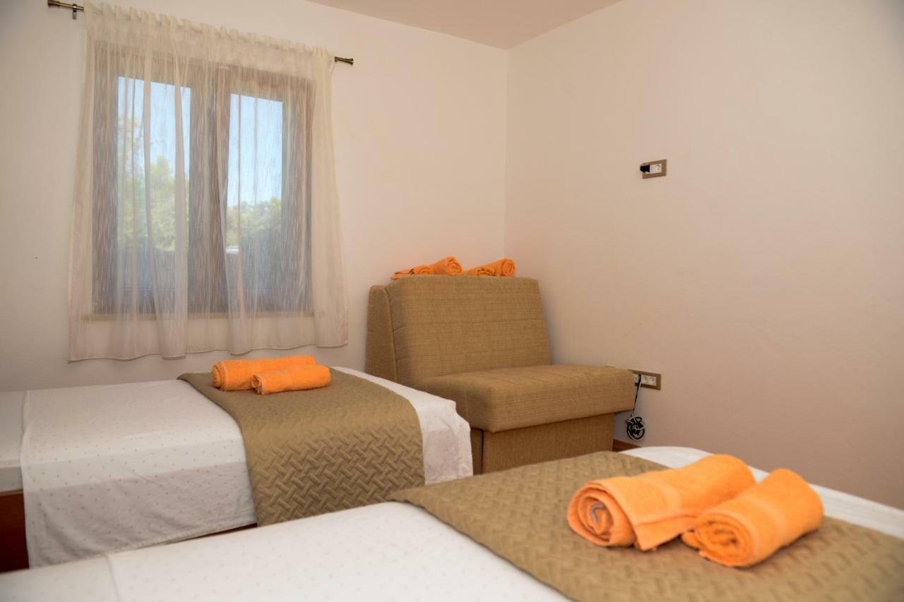 Apartment Markioli Povlja  Ngoại thất bức ảnh