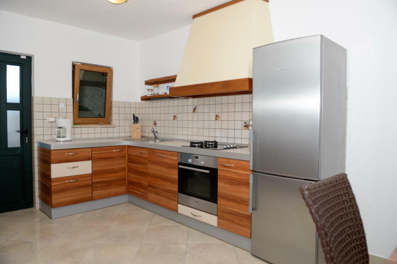 Apartment Markioli Povlja  Ngoại thất bức ảnh