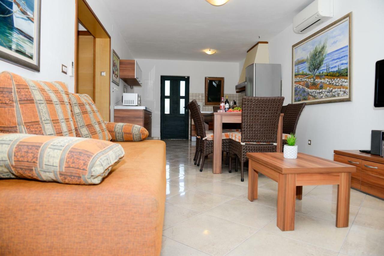 Apartment Markioli Povlja  Ngoại thất bức ảnh