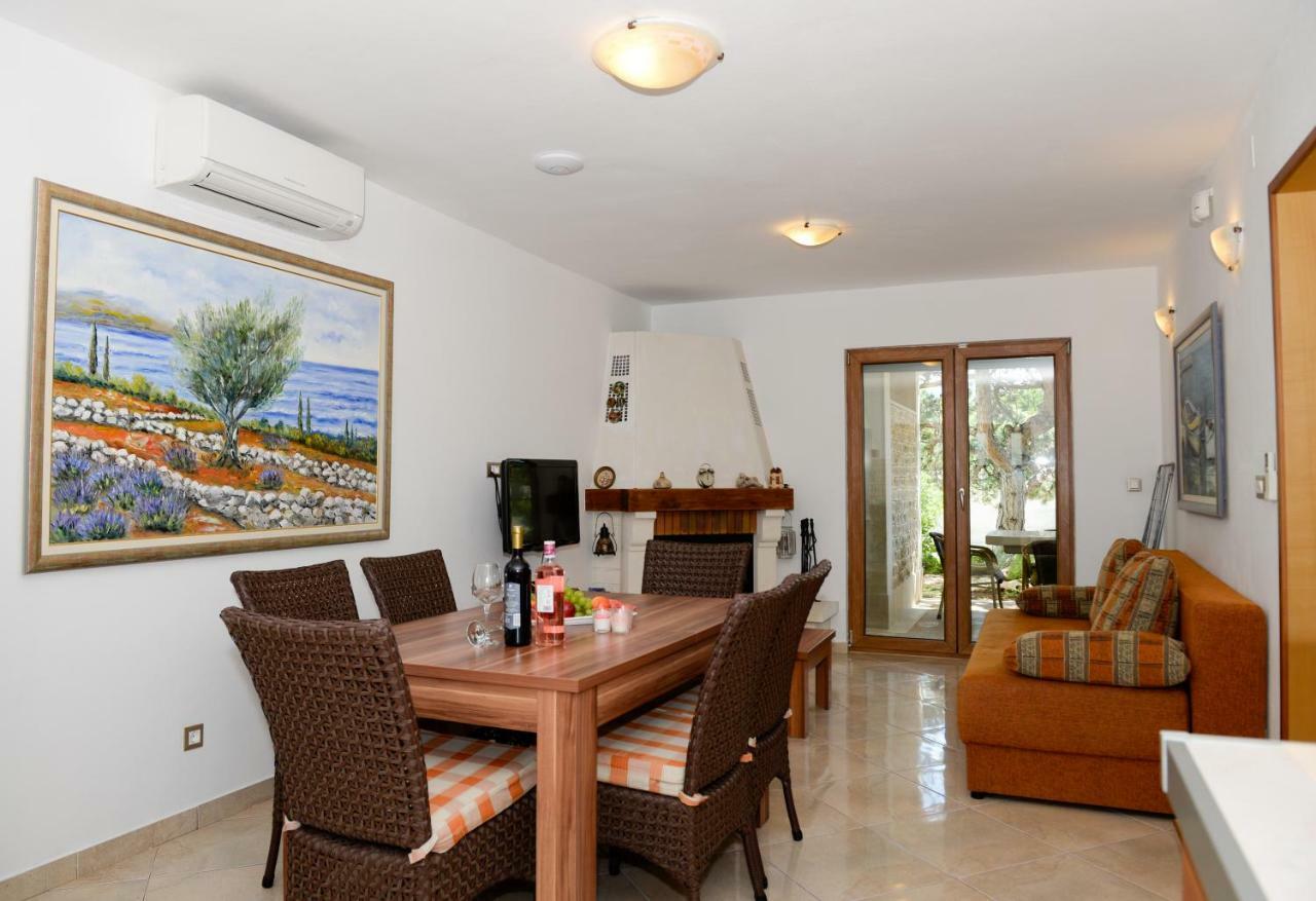 Apartment Markioli Povlja  Ngoại thất bức ảnh