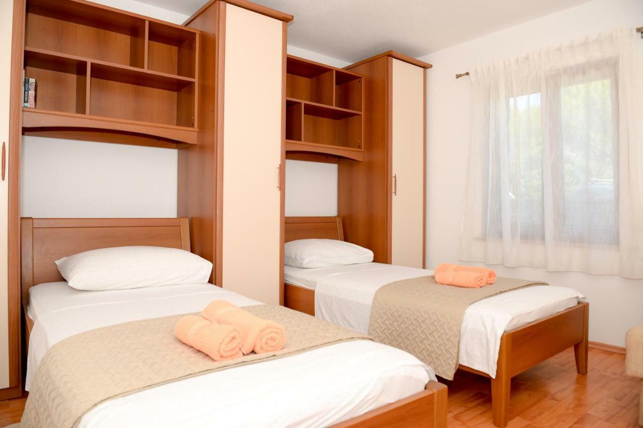Apartment Markioli Povlja  Ngoại thất bức ảnh