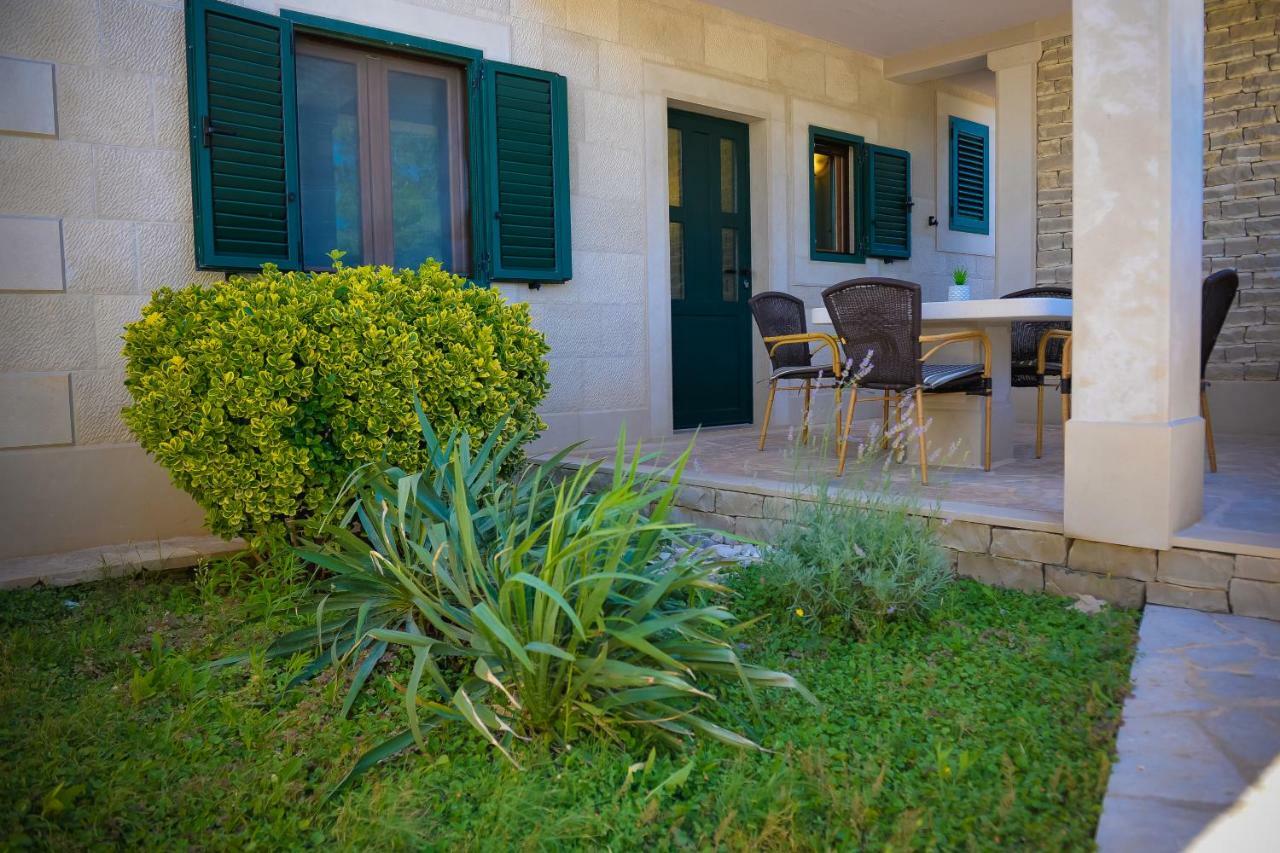 Apartment Markioli Povlja  Ngoại thất bức ảnh
