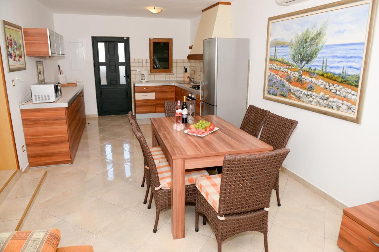Apartment Markioli Povlja  Ngoại thất bức ảnh
